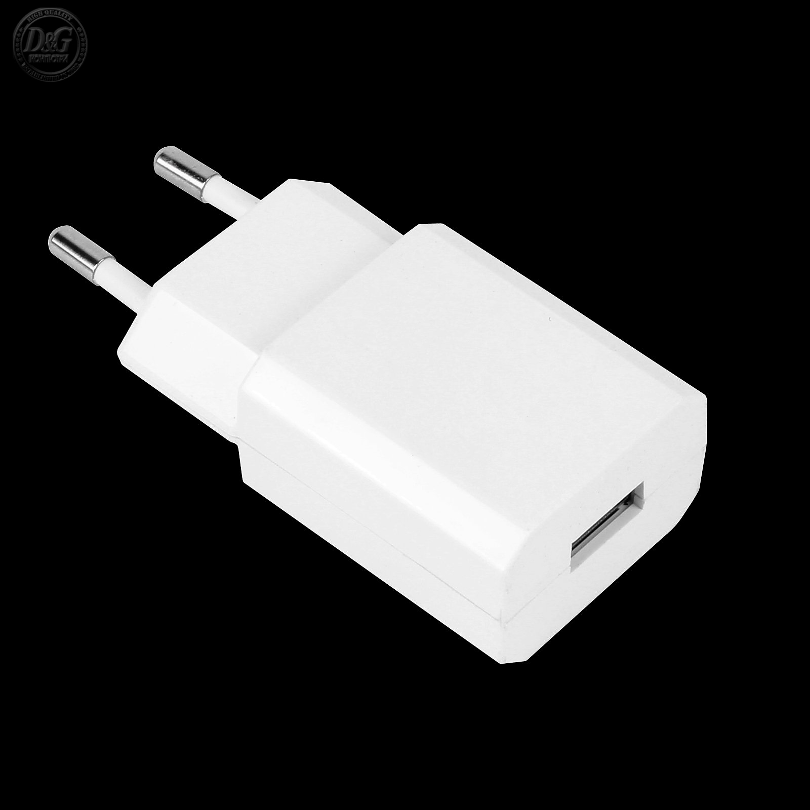 VCom бяло зарядно за стена Charger AC / 2A 2xUSB White - M010